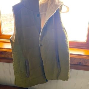 Soft olive green vest. Size medium. ETWO brand